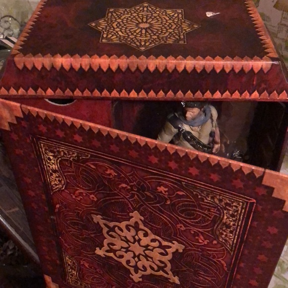 Uncharted 3 Drakes Deception character - Picture 2 of 4